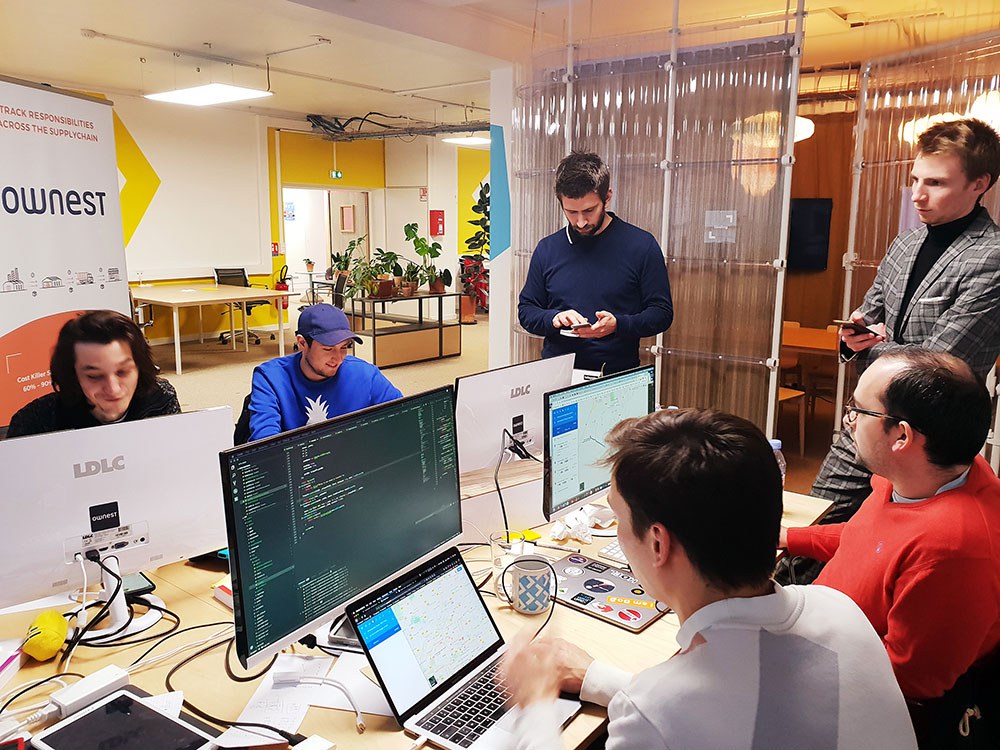 L'équipe Ownest au bureau